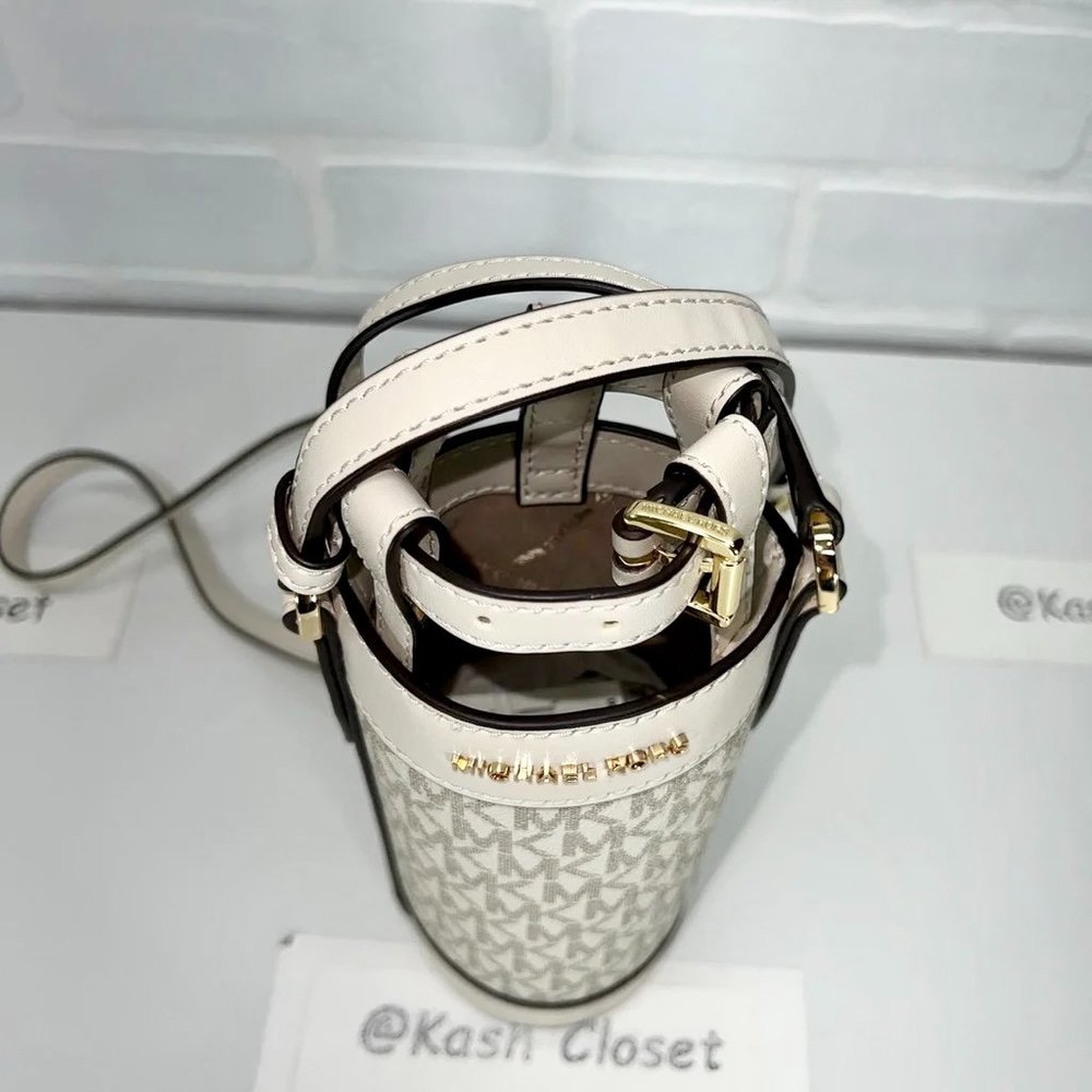 Michael Kors water bottle holder crossbody bag Light cream multi_6